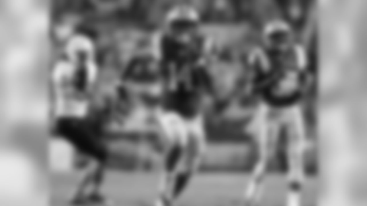 Magee played in 40 games (one start) in his four years with the Tigers, rushing for 1,330 yards and 12 touchdowns and netting 24 receptions for 271 yards.