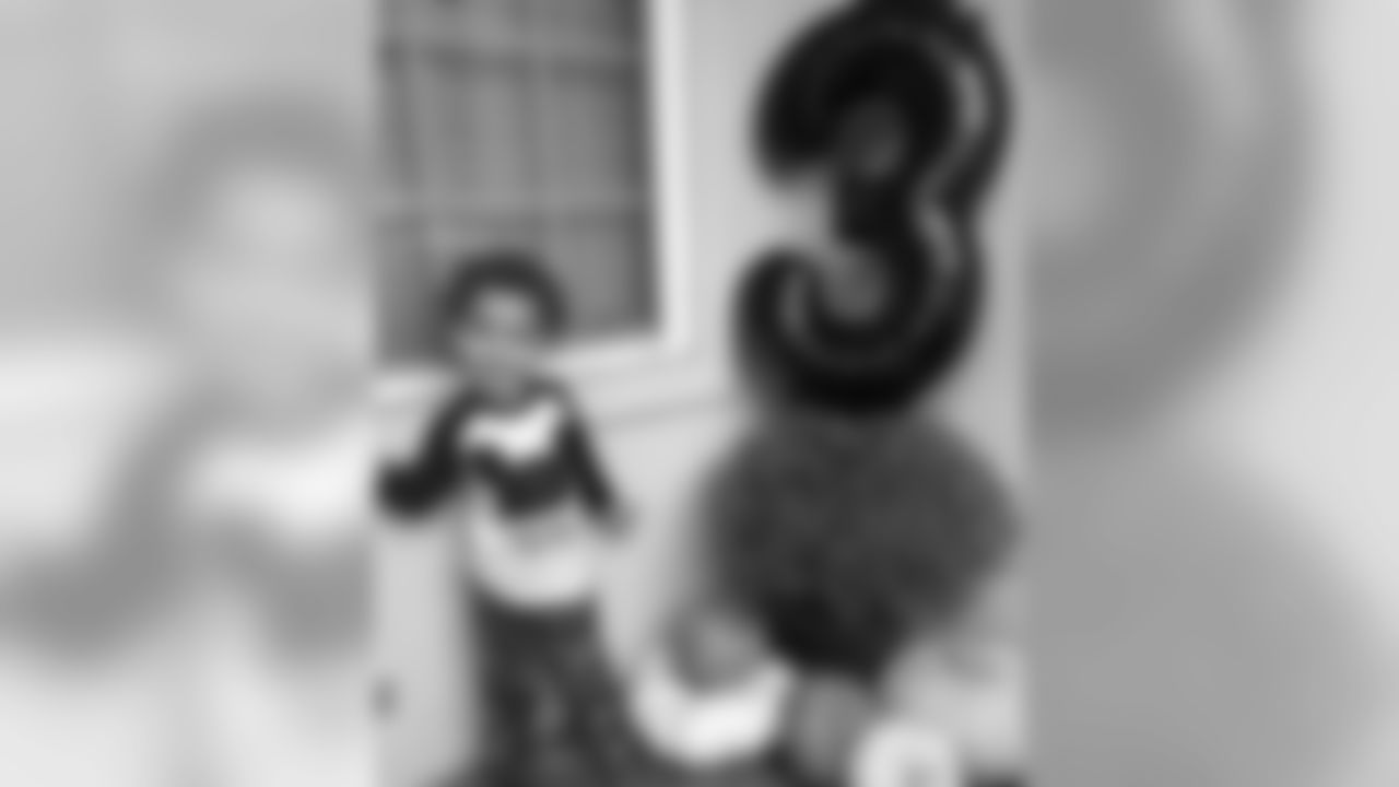 brandonw_66[Brandon Williams]: Happy 3rd birthday to my little man!!! You are my world, my life, my reason!!! #DaddysHomie @alyssawylene