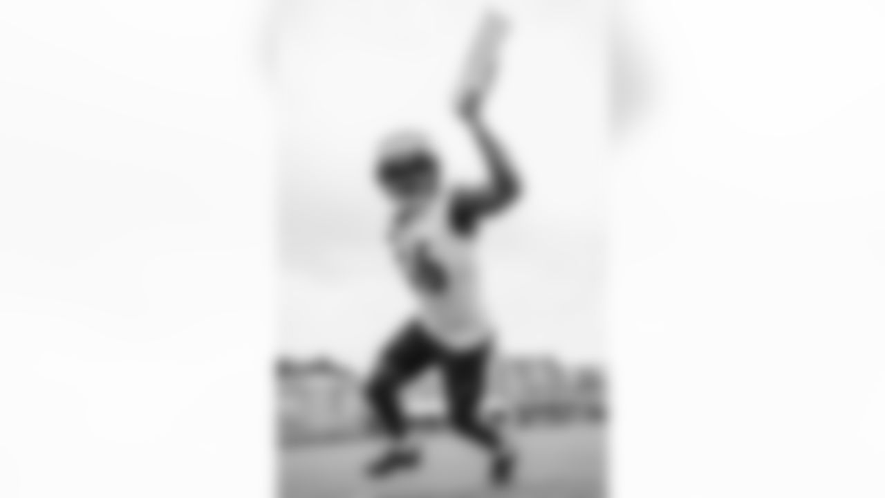 OLB Kelle Sanders
