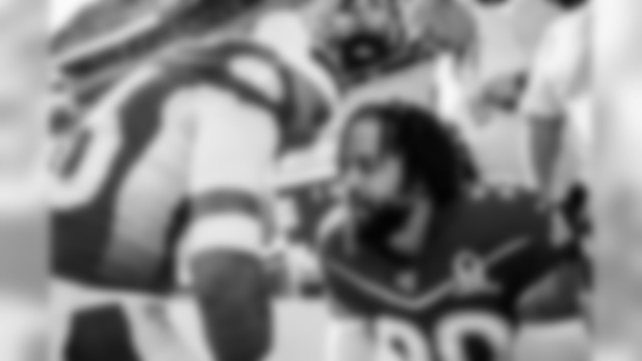 Safety Earl Thomas III chats with New York Jets safety Jamal Adams on the bench at the 2020 Pro Bowl game, Sunday, Jan. 26, 2020 in Orlando, Fla.