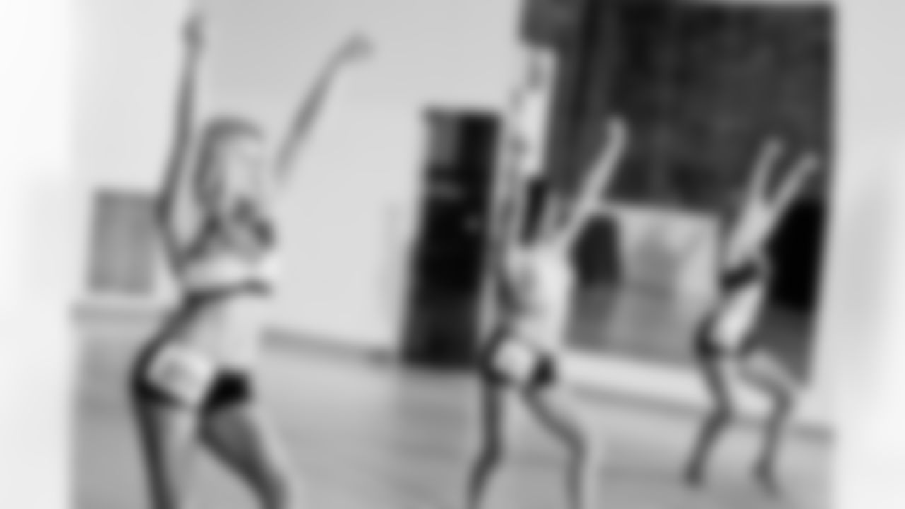 On Sunday, March 4, 2012, 2012 Cheerleader Tryouts continued at the Merritt Athletic Club.