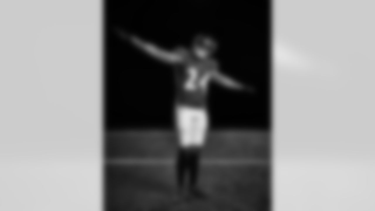 CB Marcus Peters