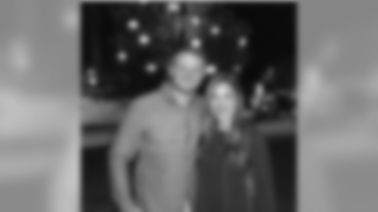 cmorgancox[Morgan Cox]:So happy spending Valentine's Day in California with my incredible wife! #outkickedmycoverage #astheysay #whosays #everyonedoes