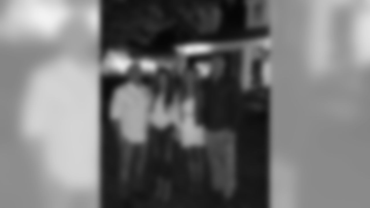 juicecheck44 [Kyle Juszczyk]: Celebrating Preakness Eve with the team