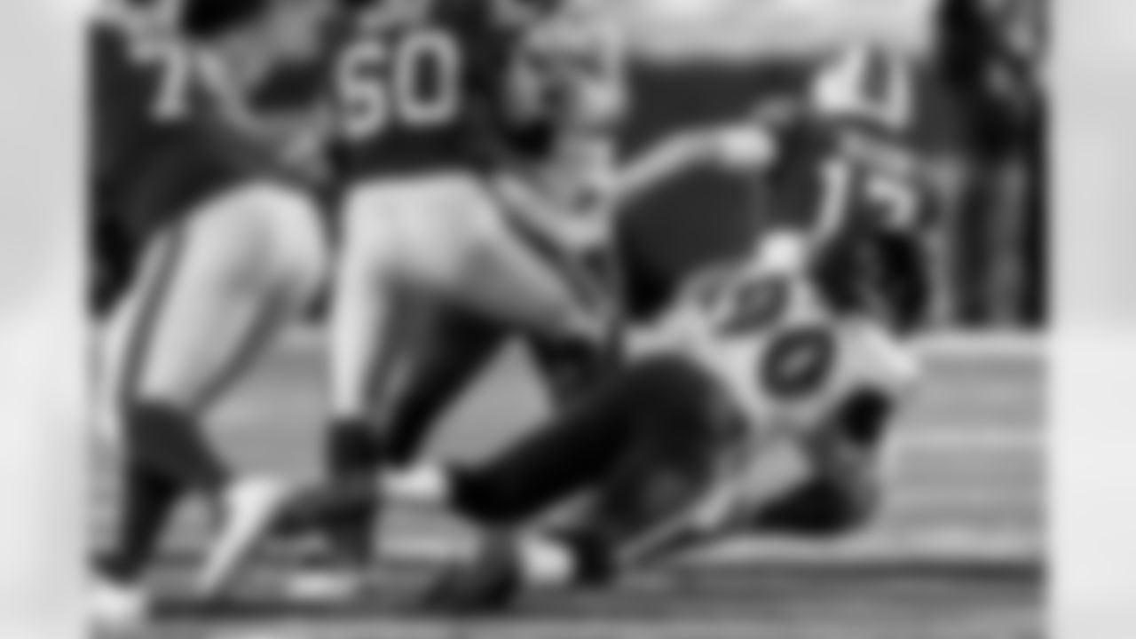 LB Pernell McPhee