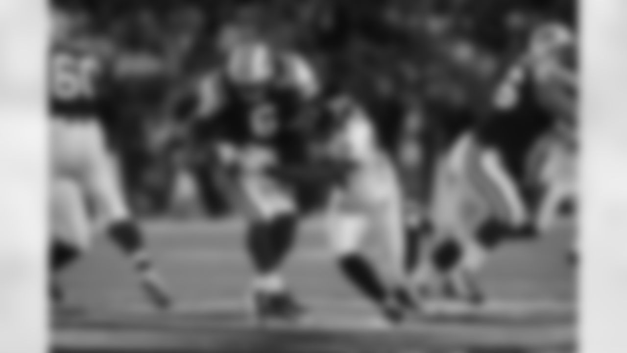 Images from the second quarter of Monday night's preseason game between the Ravens and the Jets.