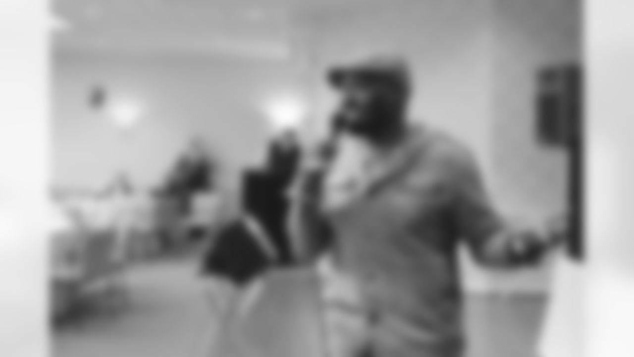 Derrick Mason visited Blakehurst Retirement Community (Towson, Md.) on Tuesday, Nov. 16, 2010, to kick off the third season of his karaoke tour. Mason was accompanied by a DJ, additional teammates and Ravens staff to host his trademark karaoke party for r