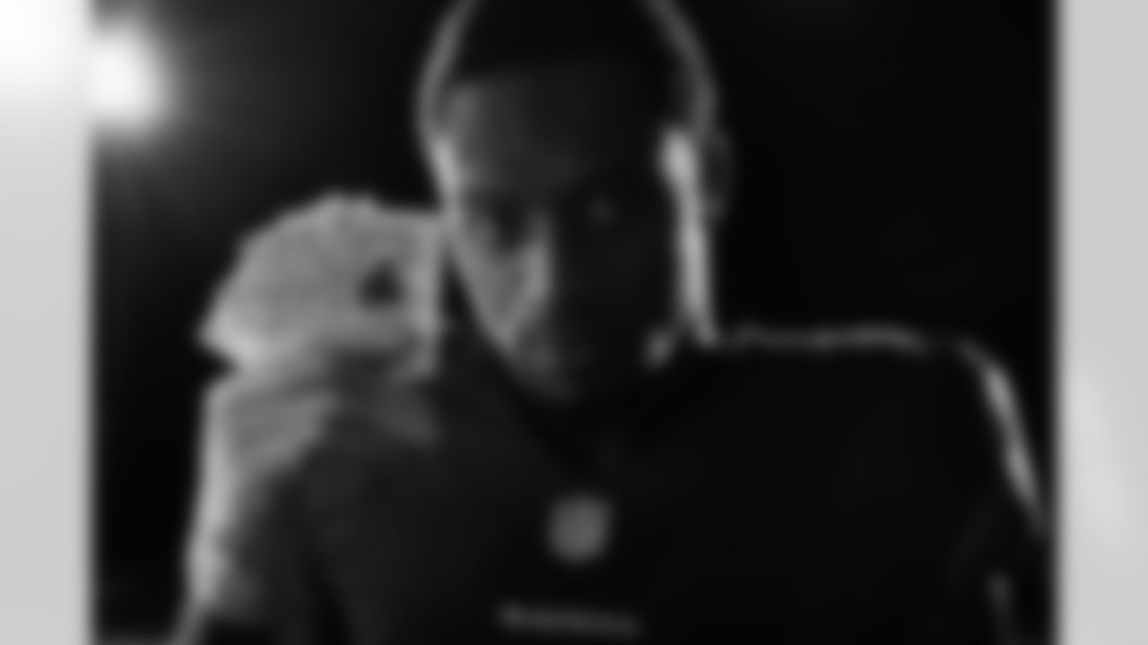 S DeShon Elliot