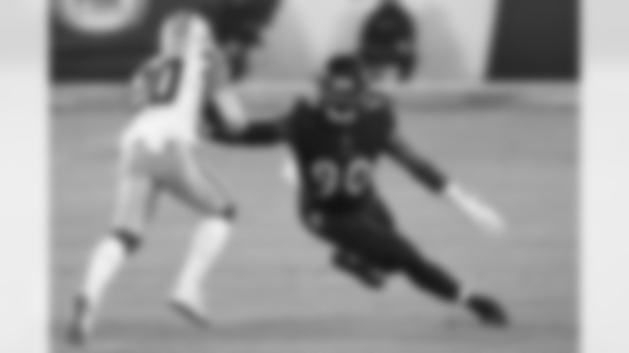 OLB Pernell McPhee