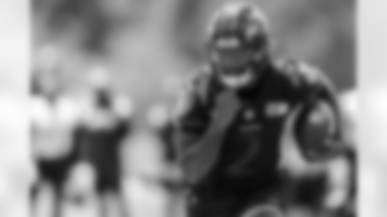 QB Tyler Huntley