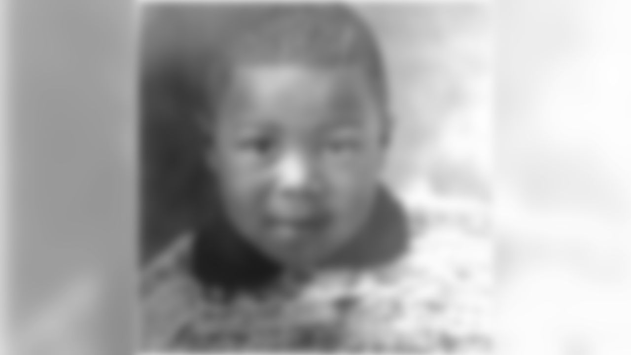 tonyjefferson1 [Tony Jefferson] When you miss the modeling life. For bookings contact GQmodel123@yahoo.com serious inquiries only! lmao