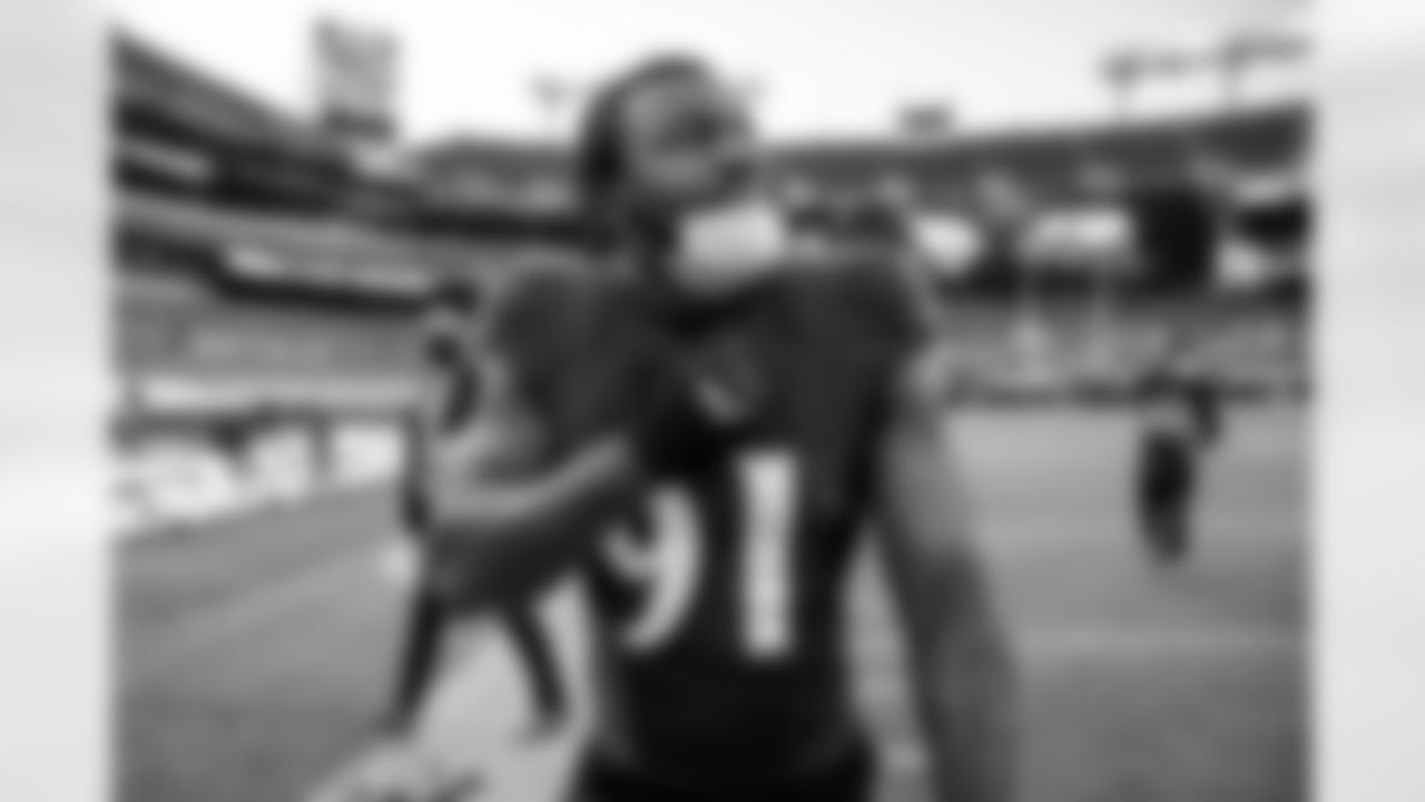 DE Yannick Ngakoue