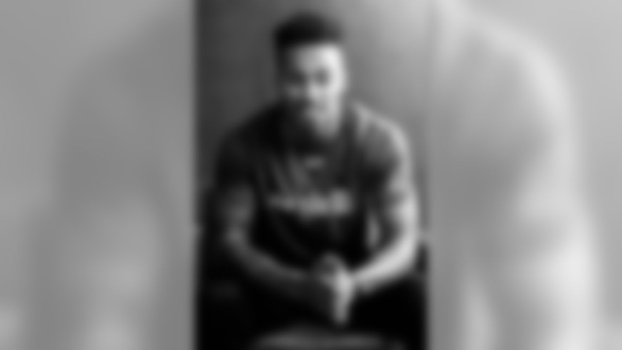 CB Anthony Averett