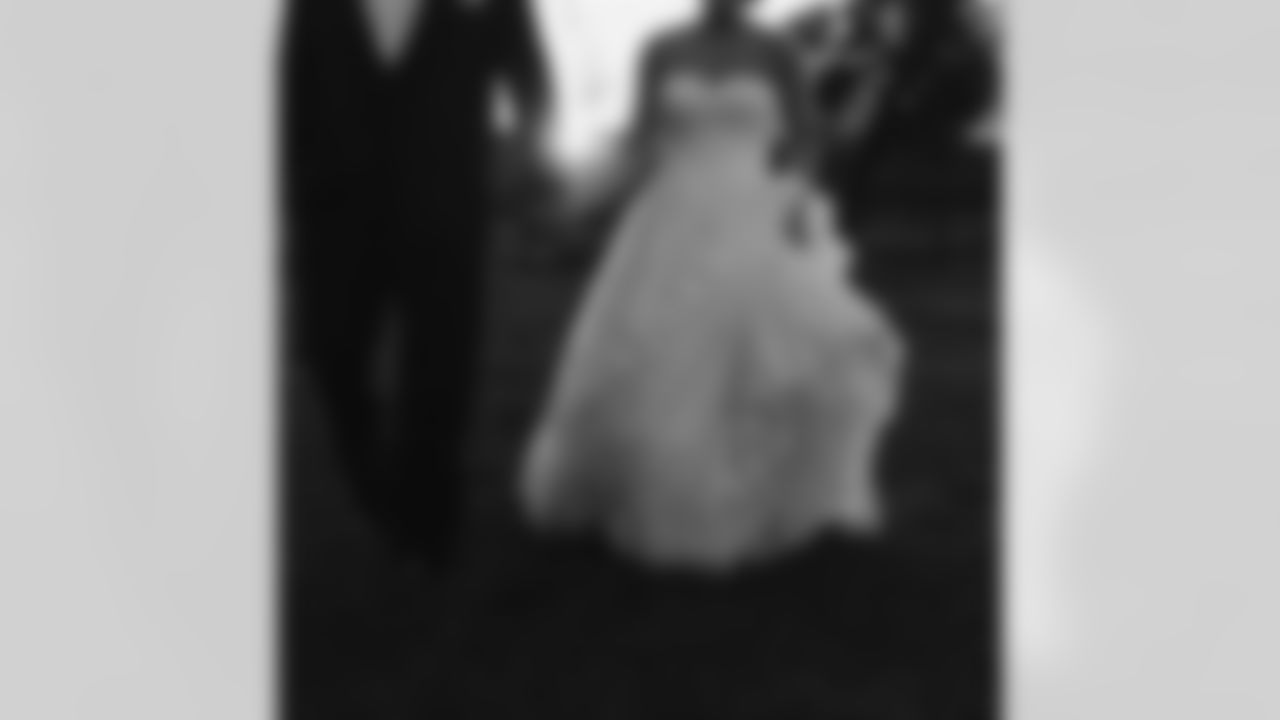 jameswhurst [James Hurst]: One year ago today we started our lives together. This past year has been the best year of my life. I'm so blessed to be married to such a caring, loving woman and I can't wait to celebrate more anniversaries. I love you @amandaghurst