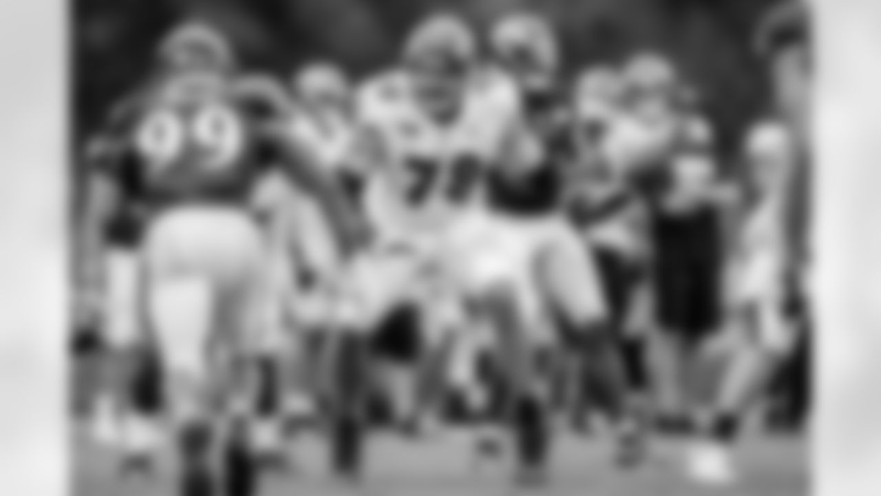 OT Alejandro Villanueva