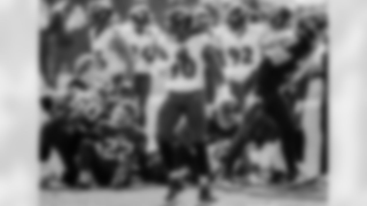 LB Pernell McPhee