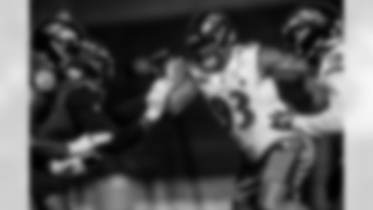 DE Calais Campbell