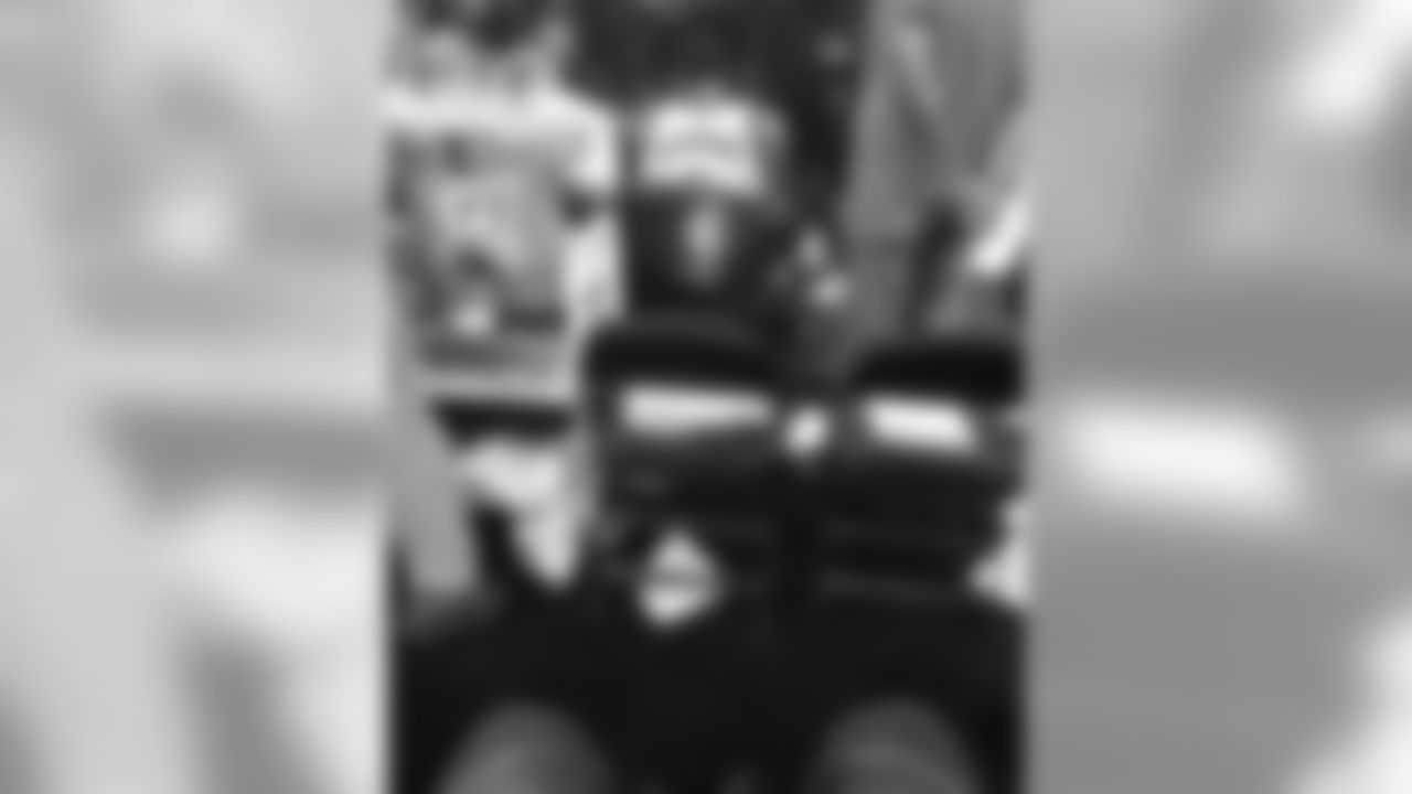 urbanlegend96 [Brent Urban]: Watching the great @russwest44 [Russell Westbrook] work. #donthatethebrodie