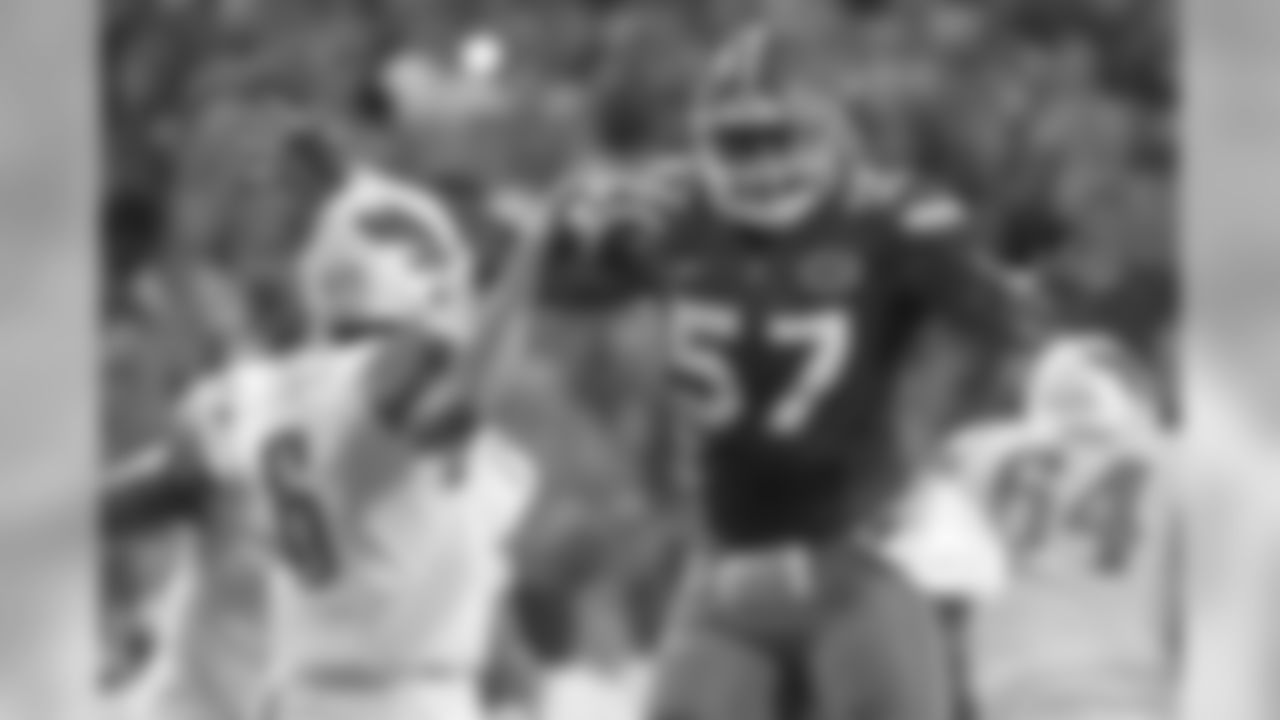 Interior DL: No. 2: Caleb Brantley, Florida