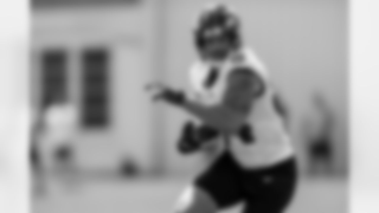 Josh Oliver Has Pass-Catching Skills
Oliver has a wide catch radius and consistently snared passes. Eli Wolf also had a solid week in his bid to be the No. 3 tight end behind Andrews and Nick Boyle, who is still out with an injury. More about the tight ends will be revealed during the coming weeks, but Oliver clearly has pass-catching skills.