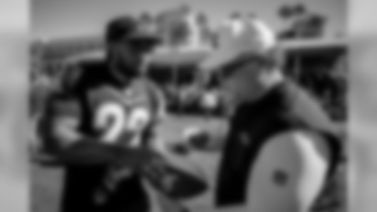Tennessee Titans running back Derrick Henry and defensive coordinator Don "Wink" Martindale during the 2020 Pro Bowl practice, Saturday, Jan. 25, 2020 in Orlando, Fla.