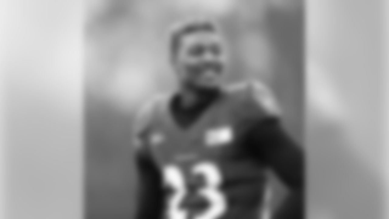 tonyjefferson1 [Tony Jefferson] For model bookings contact imwaytoofire@aol.com - link in bio... #readyfordubai#flymeout