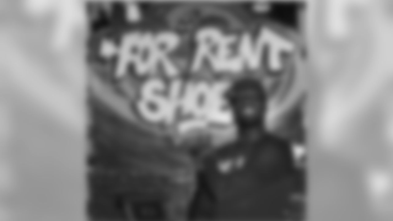 digital_12[Jacoby Jones]: @forrentshoes @melinbrand