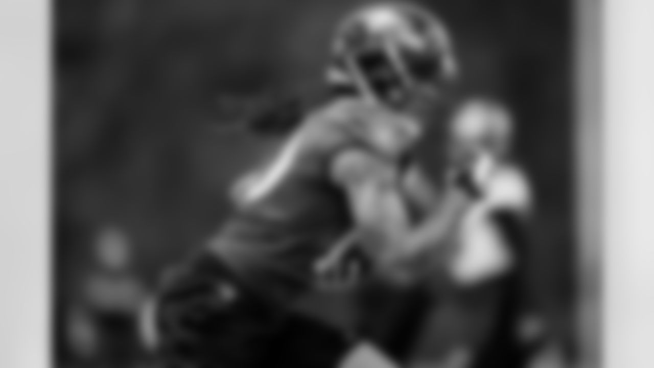 WR Chris Moore