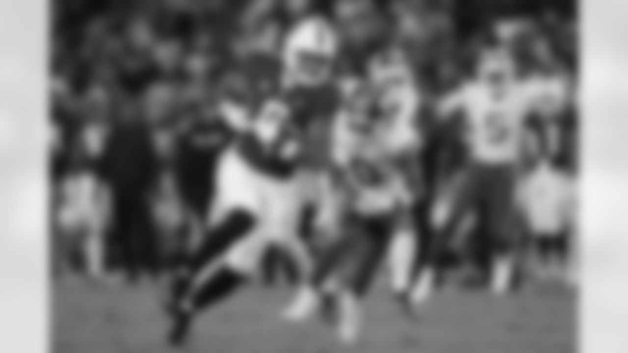 WR Elijah Higgins, Stanford
Higgins is a monster at 6-foot-3, 234 pounds, and yet he hit a top speed of 21.5 mph this season on a 56-yard touchdown. He needs to show he can play up to that size-speed profile in practices this week because Stanford's offense left him posting just 59 catches for 704 yards and two touchdowns.