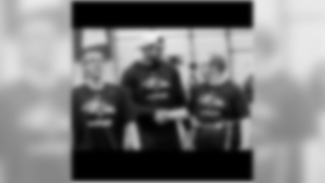 bkaufusi90 [Bronson Kaufusi] Had a great time playing football with some awesome new friends. @spolympicsmd #Play60