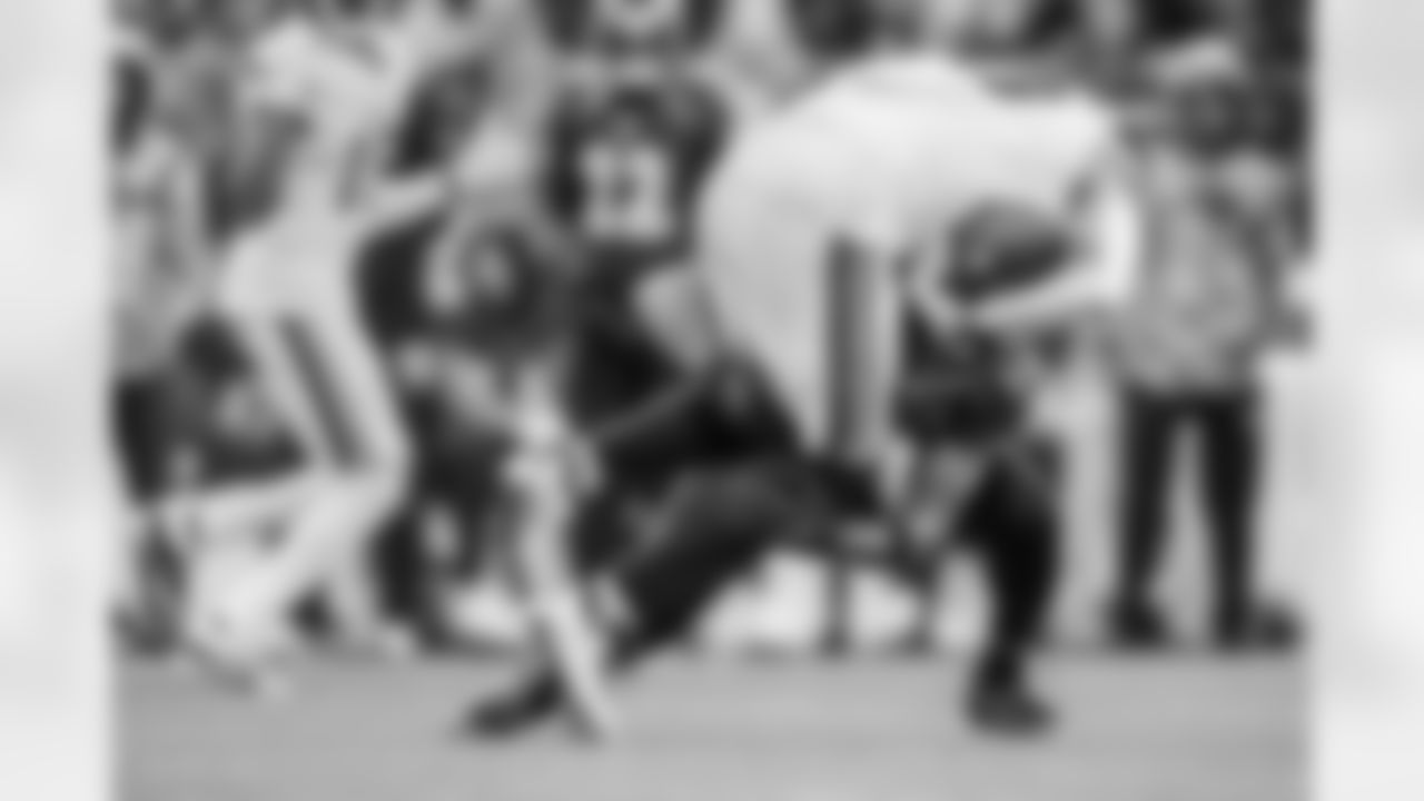 S DeShon Elliott – Unrestricted
Elliott was a starting safety alongside Chuck Clark for all 16 games in 2020, but his season was ended early for the third time in four years when he suffered torn pec/biceps in Week 9 against Minnesota. Elliott had proven himself as a difference-maker in the Ravens secondary with his physicality and high energy, but he has yet to show his full potential because of injuries.