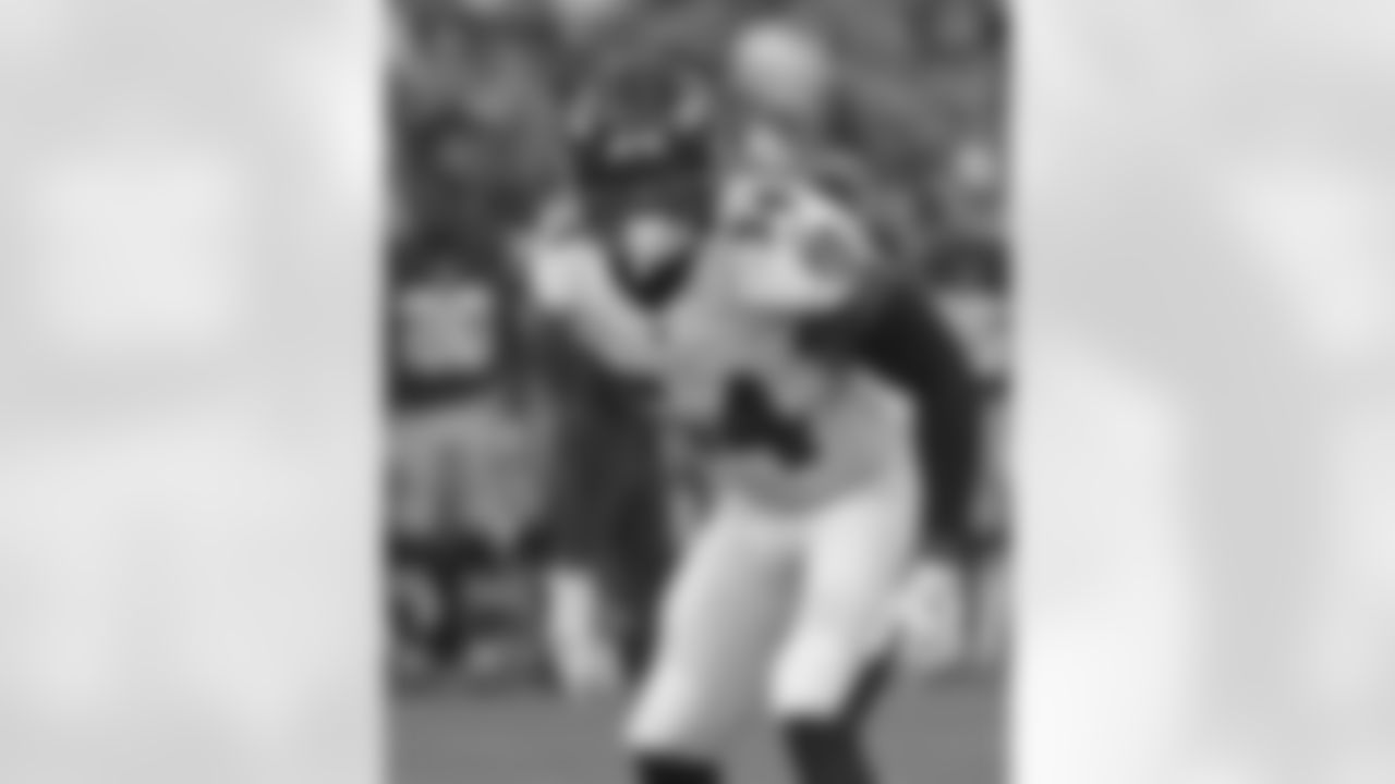 LB Tyus Bowser
2017 Draft - Round 2, Pick 47
