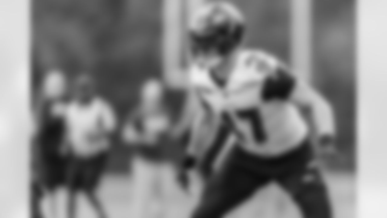 OLB Vince Biegel