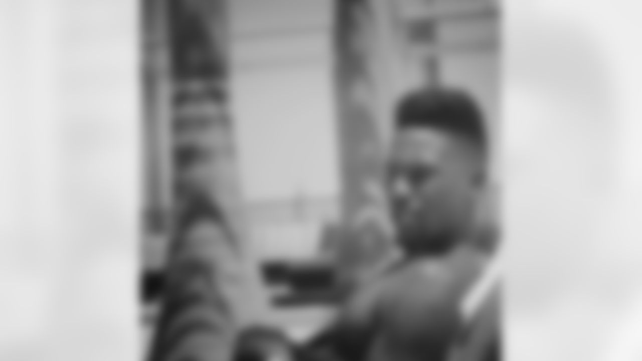 willied_effect [Will Davis]: This feeling always gets away... But I thank God for letting me see another year! Thanks for all the bday wishes and Miami for the celebration!