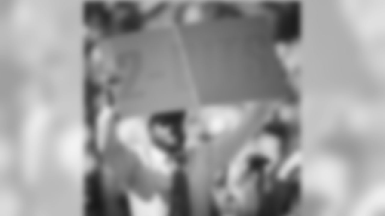 walknhitstick26[Matt Elam]:2Bits Action..!Thanks for the Opp. UF..! #GoGators http://youtu.be/9deyLn5pQdA