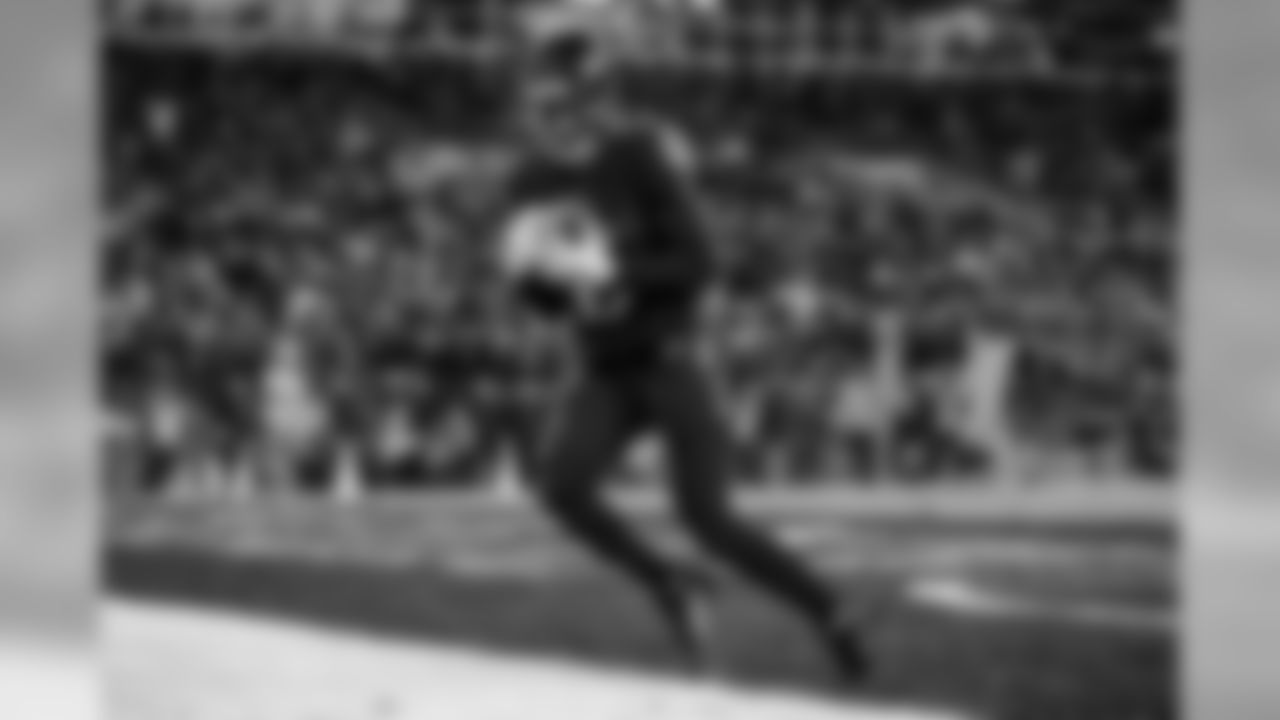 Week 15: Ravens 42, Jets 21
Brown blew the game open in the third quarter with a toe-tapping touchdown in the back of the end zone for a 28-yard score on Monday Night Football.
