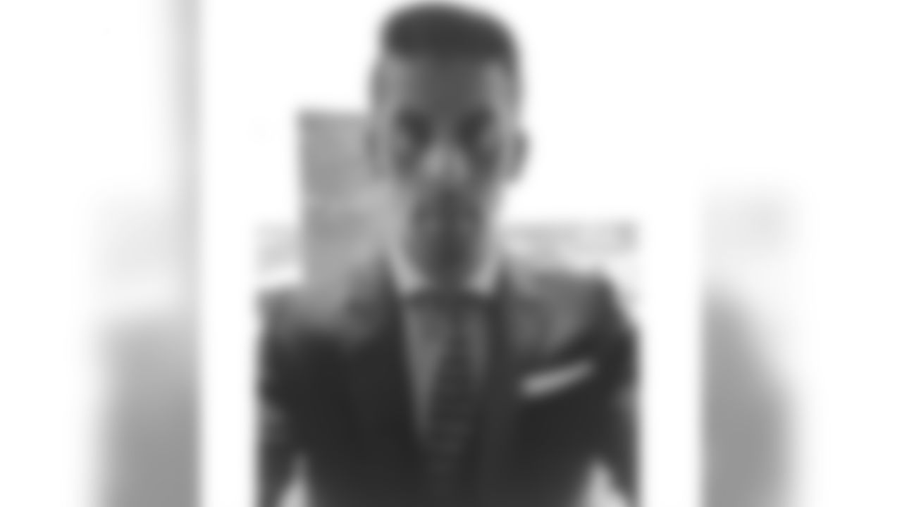 jtuck9[Justin Tucker]:Checked in to the hotel, rdy to have a great Sunday in Indy! #TravelDay