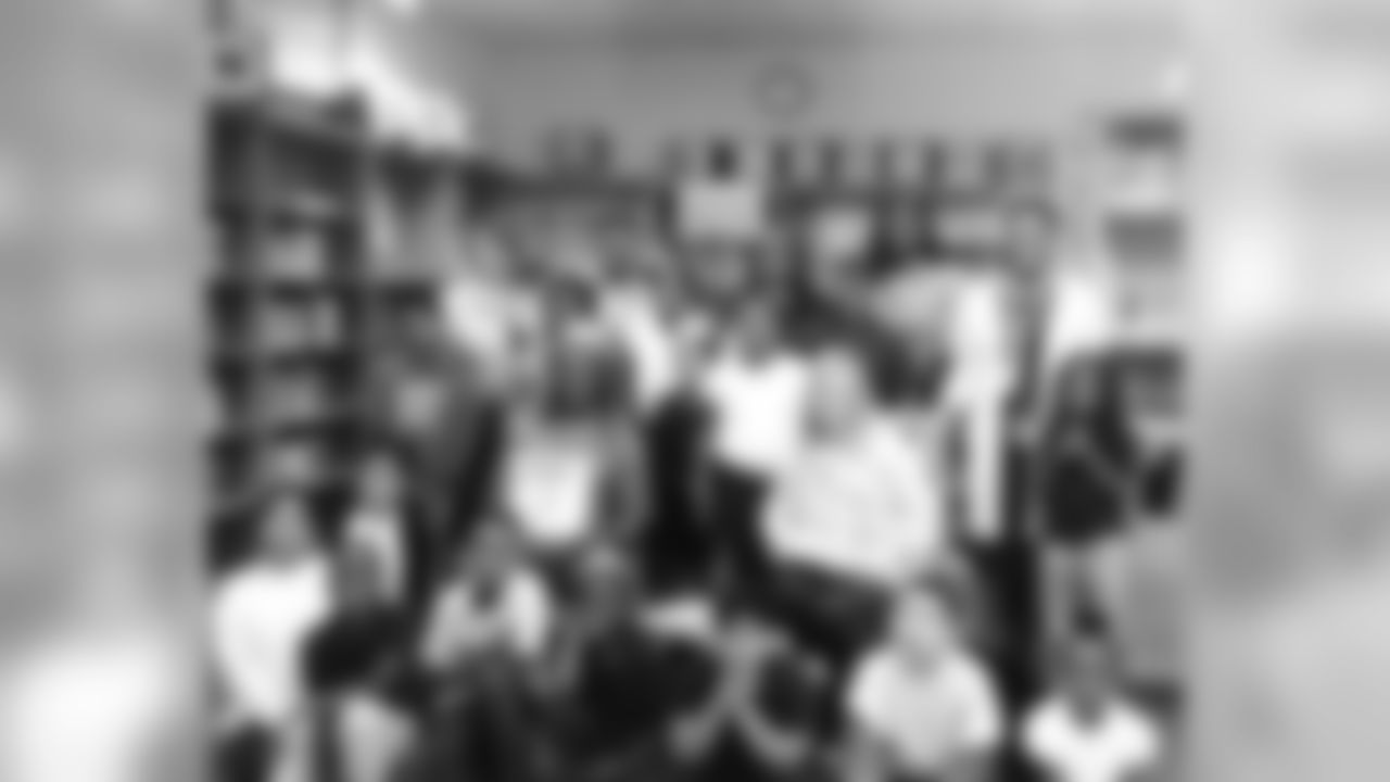 brandoncarr39 [Brandon Carr] Spent some time today at Clara Oliver Elementary School with @michellesgrimes reading her new book "Pidge takes the stage". We spoke to students about Barbara Bush's love for literacy and the legacy that she leaves behind. #celebrateliteracy #BarbaraBush #WhereisPidge #pidgetakesthestage #DISD #CarrCaresFoundation