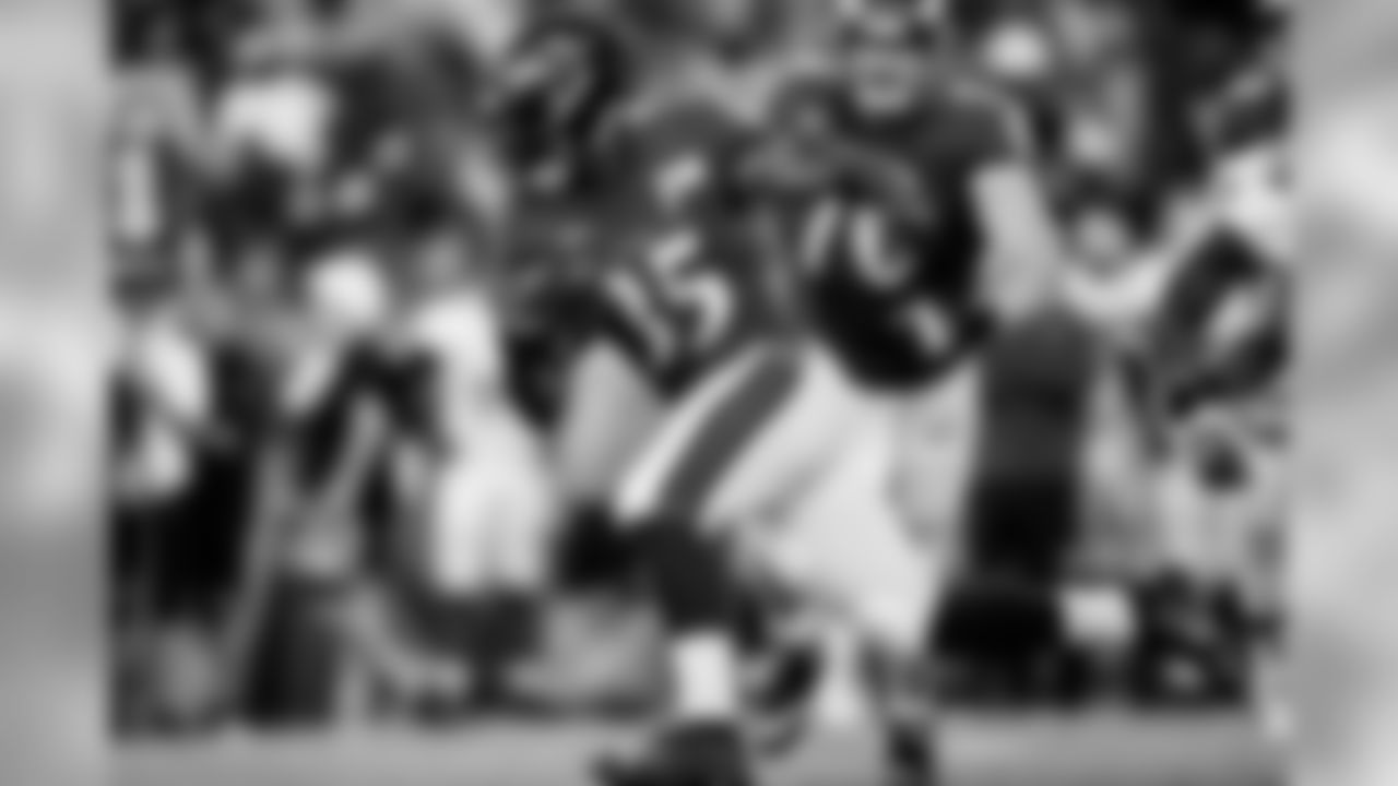 RB Gus Edwards