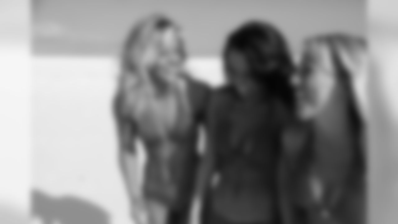 Behind the scenes photos from Day 5 of the 2010 Spring Fling and the Ravens Cheerleader Swimsuit Calendar Shoot. (Photo by Jill Fannon). Find more photos at facebook.com/baltimoreravens.