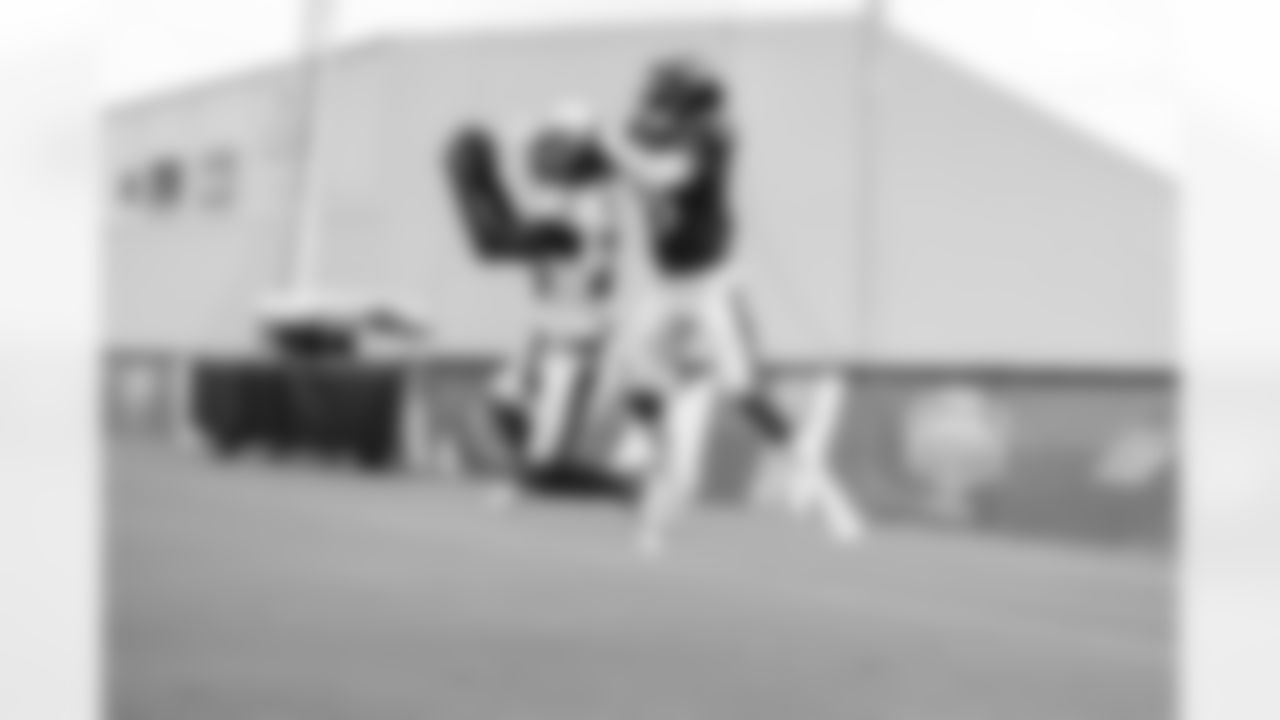 35_TrainingCamp080423sh2787 (1)