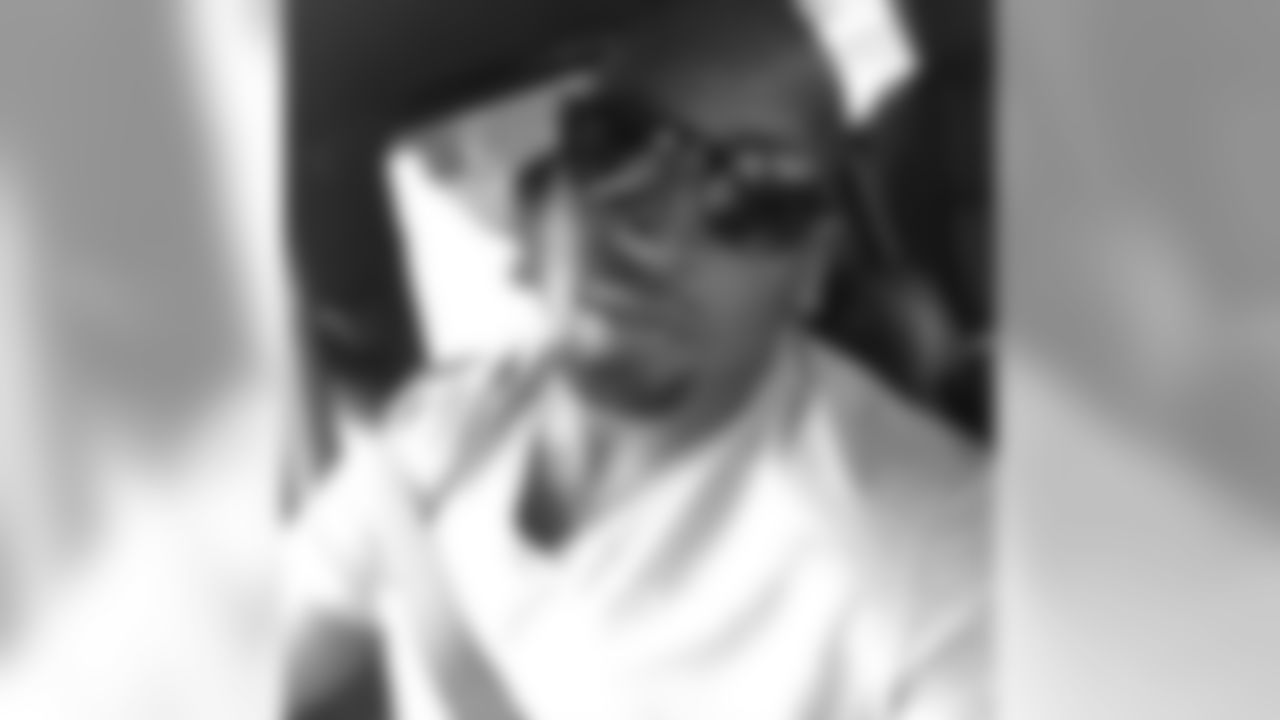 eugenemonroe60 [Eugene Monroe]: About to make a Grocery trip #seafood #seeFoodAndIEatIt #nfl #ravens