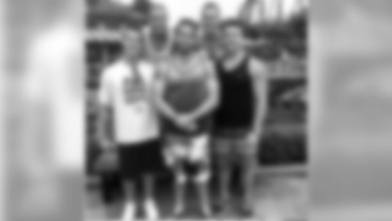 juicecheck44[Kyle Juszczyk]:3rd Annual Juszczyk-Polchek-Palumbo-Arceri-Chapple Cedar Point Expedition. Not even thunderstorms could stop these #ridewarriors