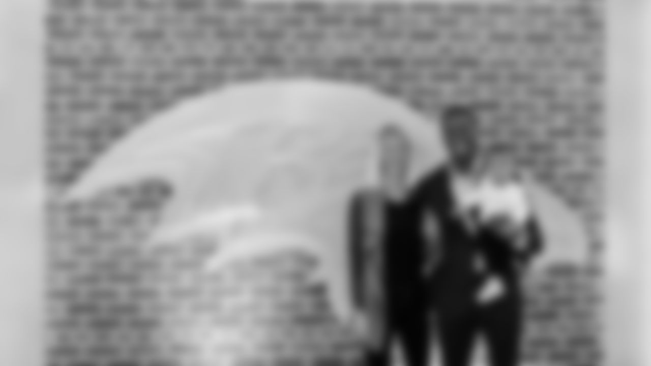 rgiii [Robert Griffin III] We are thankful to be a part of the family @ravens #PlayLikeARaven #RavensFlock