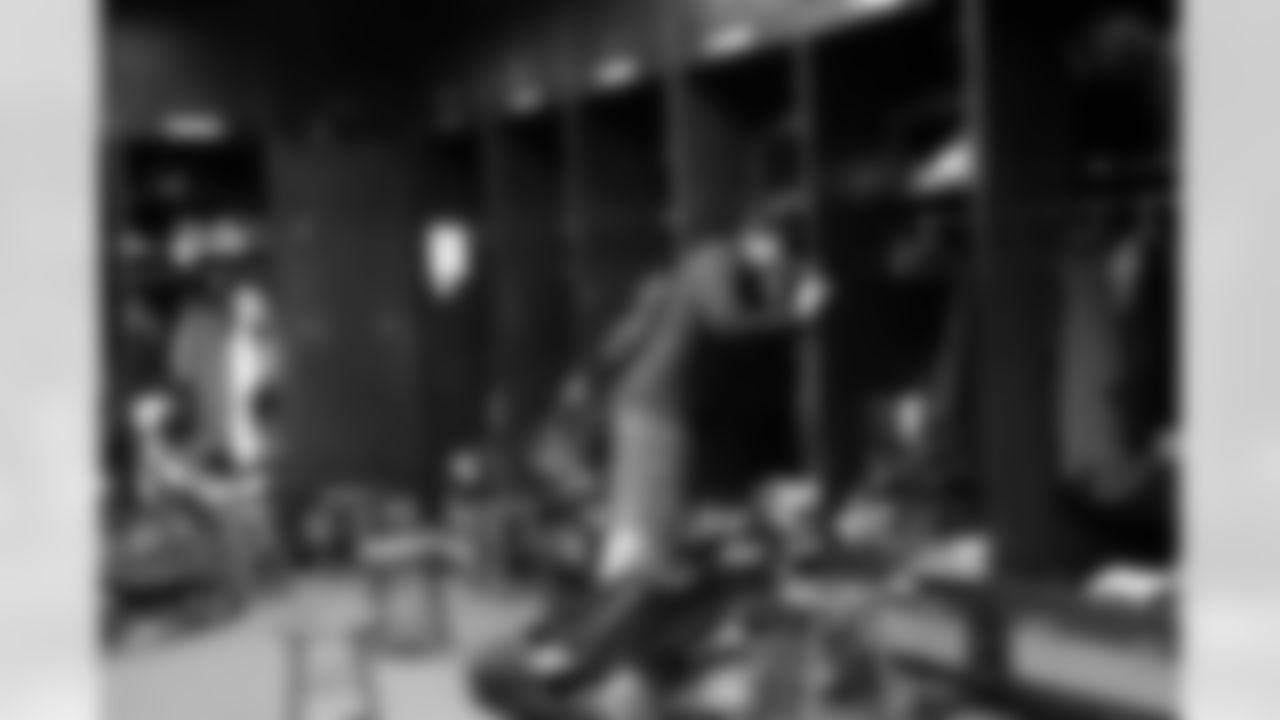Following the heartbreaking loss of the AFC Championship game against the New England Patriots, the Ravens return to Baltimore to clean out their lockers.