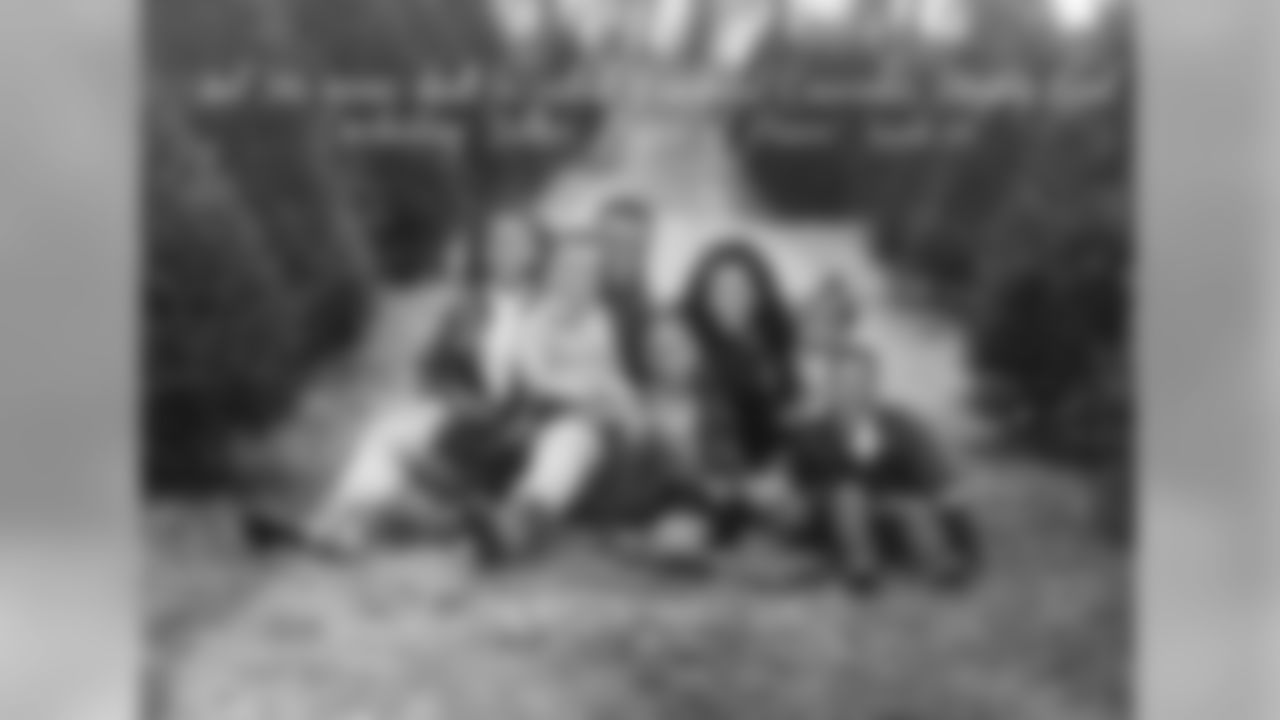 benjaminswatson [Benjamin Watson]: That God would enter humanity in order to bring His creation back to himself is the joyous good news of Christmas. May you enjoy his peace today as we celebrate the birth of our King.