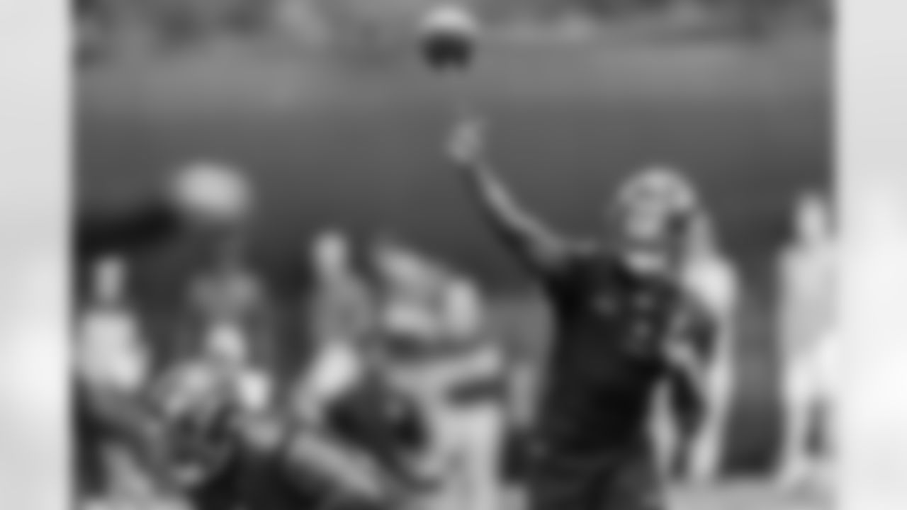 QB Tyler Huntley