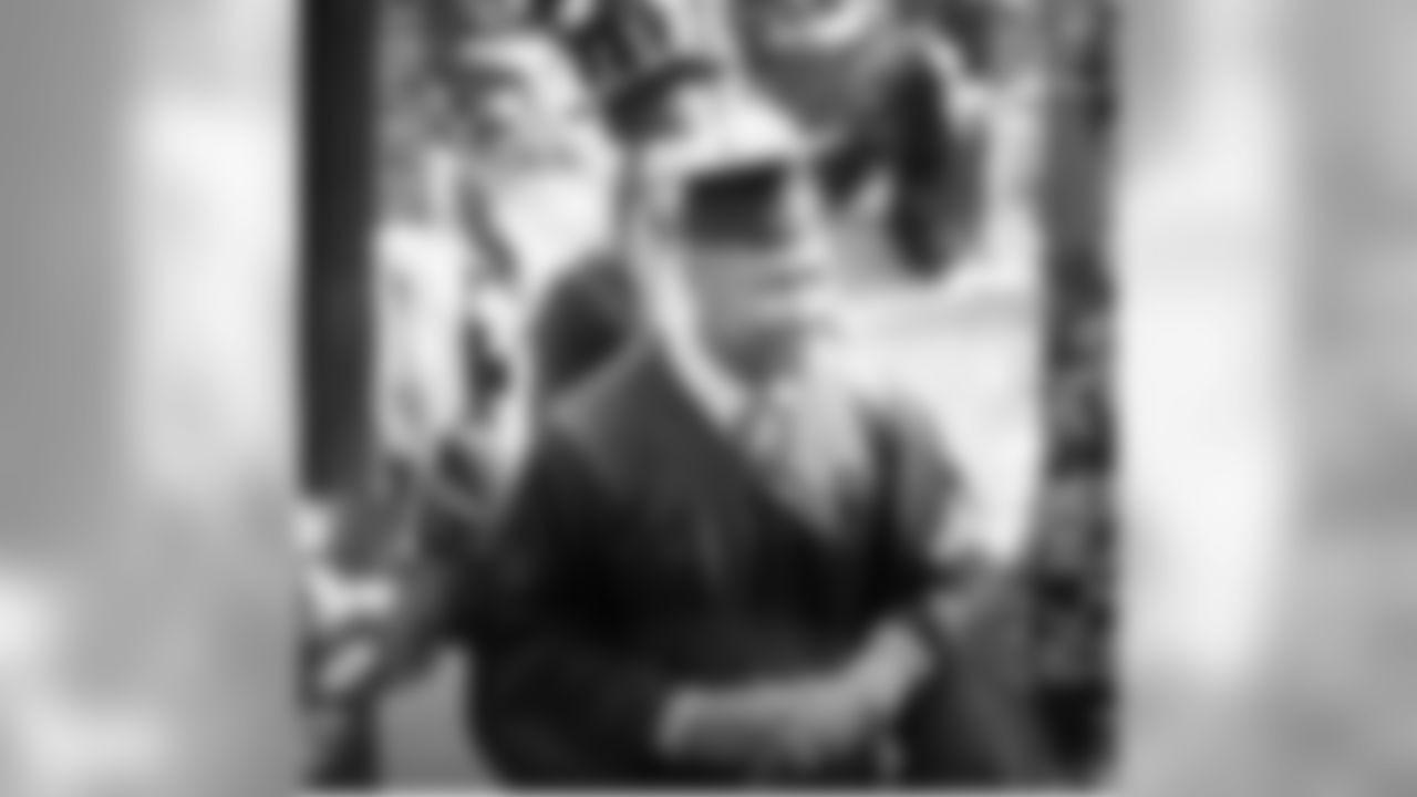 zobot_34[Lorenzo Taliaferro]:Man this was by far one of the greatest days of my life all the sacrifices and hard work was worth it I did what most people can't imagined I got a college diploma and hours later got drafted man I tell you God is good.