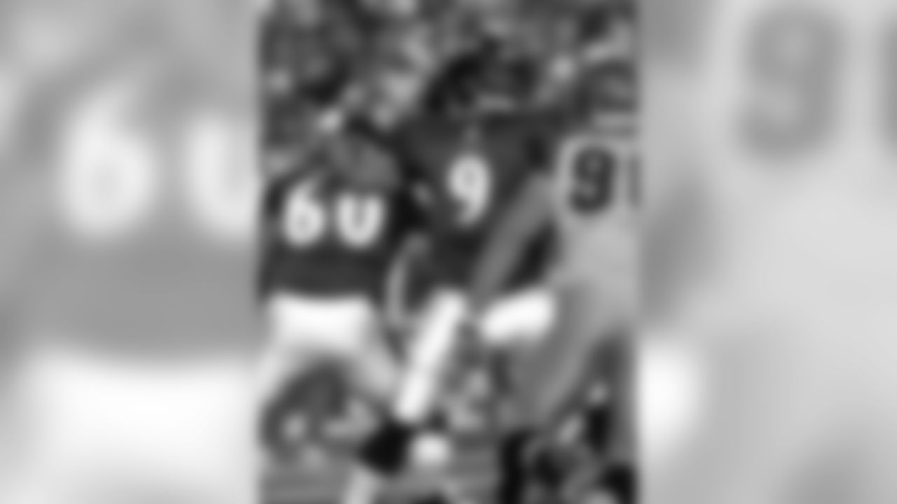 Steve McNair game action from the 2006 season.