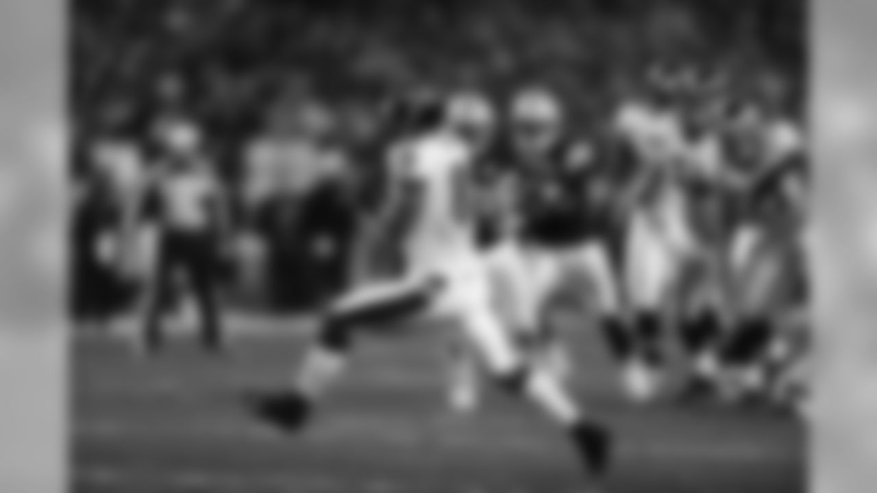 Some of the best shots from the Ravens-Steelers game on Sunday, Nov. 6th at Heinz Field.